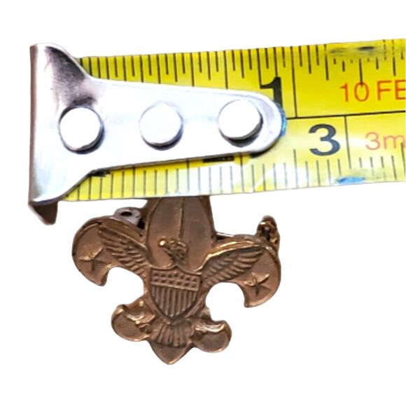 Boy Scout BSA Gold Tone Eagle Fleur De Lis Be Prepared Pin PAT 1911 - Picture 3 of 4